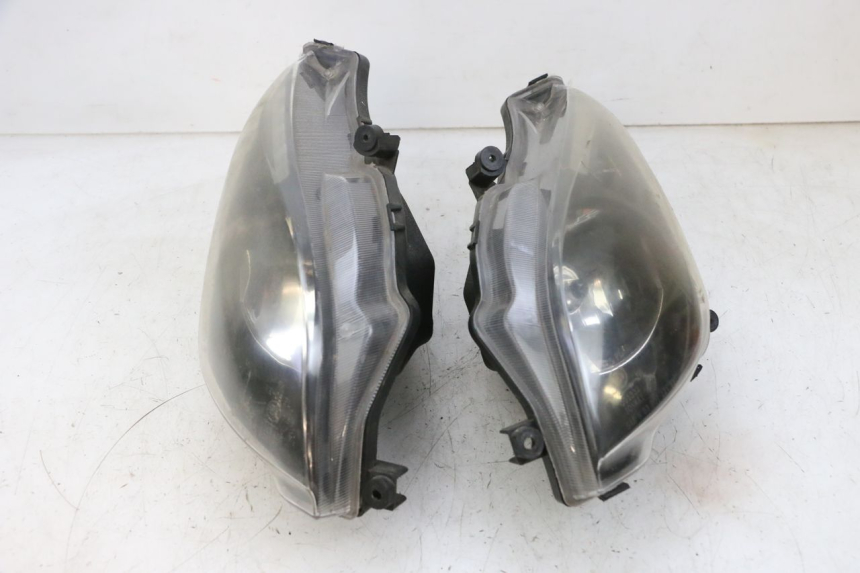 photo de FARO DELANTERO JM MOTORS GTS 125 (2015 - 2019) - Primer plano de alta resolución