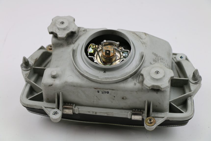 photo de FARO DELANTERO HONDA CBR F 600 (1996 - 1998) - Primer plano técnico