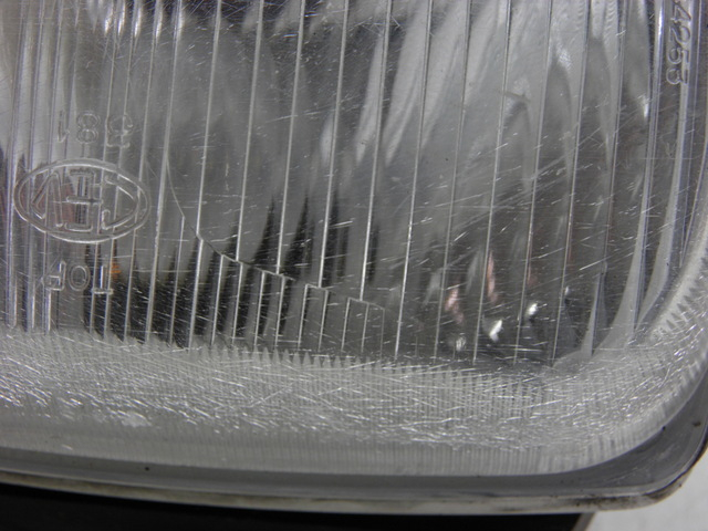 photo de FARO DELANTERO HONDA NH VISION 50 (1985 - 1994) - Detalles de los puntos de fijación