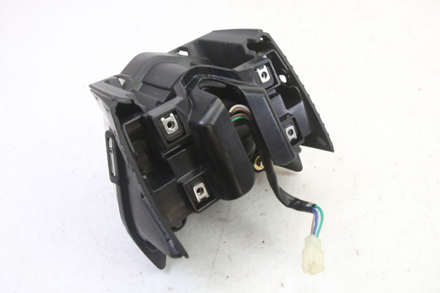 photo de FARO DELANTERO KIDEN KD125-G 125 (2018 - 2022) - Detalles de los puntos de fijación