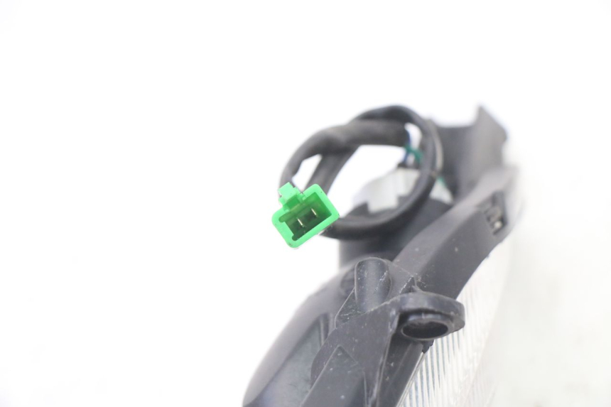 photo de FARO DELANTERO PEUGEOT KISBEE 2T 50 (2018 - 2022) - Primer plano de alta resolución