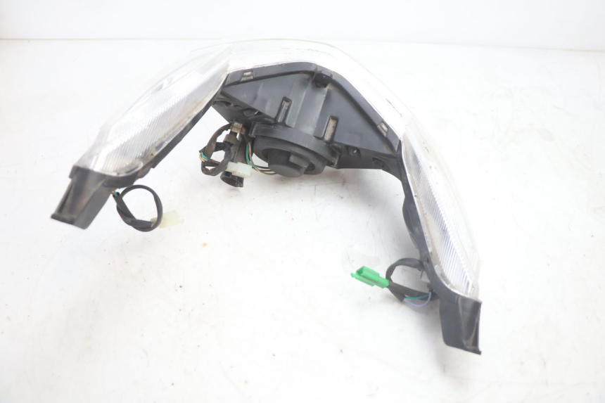 photo de FARO DELANTERO PEUGEOT KISBEE 2T 50 (2010 - 2017) - Detalles de los puntos de fijación