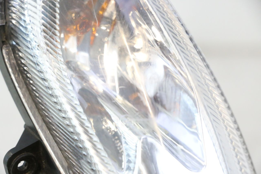photo de FARO DELANTERO PEUGEOT KISBEE 2T 50 (2010 - 2017) - Otra perspectiva