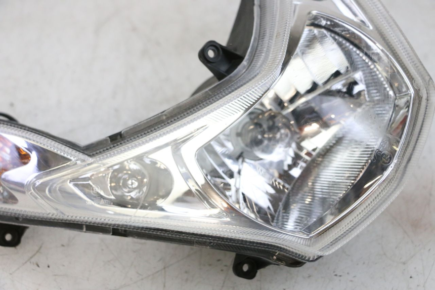 photo de FARO DELANTERO PEUGEOT KISBEE 4T 50 (2010 - 2017) - Características distintivas