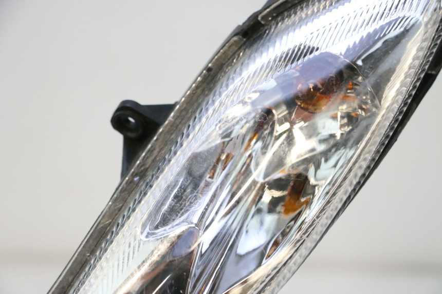 photo de FARO DELANTERO PEUGEOT KISBEE 4T 50 (2018 - 2022) - Zoom sobre los componentes