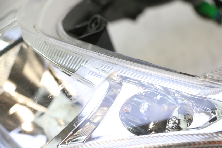photo de FARO DELANTERO PEUGEOT KISBEE 4T 50 (2018 - 2022) - Recambio usado revisado