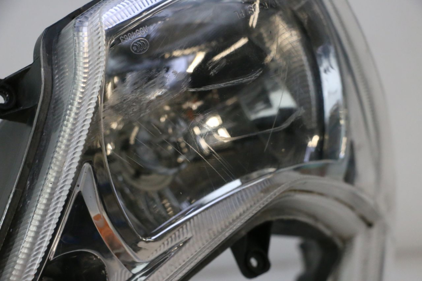 photo de FARO DELANTERO PEUGEOT KISBEE 4T 50 (2010 - 2017) - Otra vista del artículo