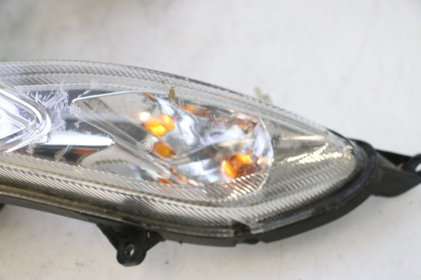 photo de FARO DELANTERO PEUGEOT KISBEE 4T 50 (2018 - 2022) - Detalles de los puntos de fijación