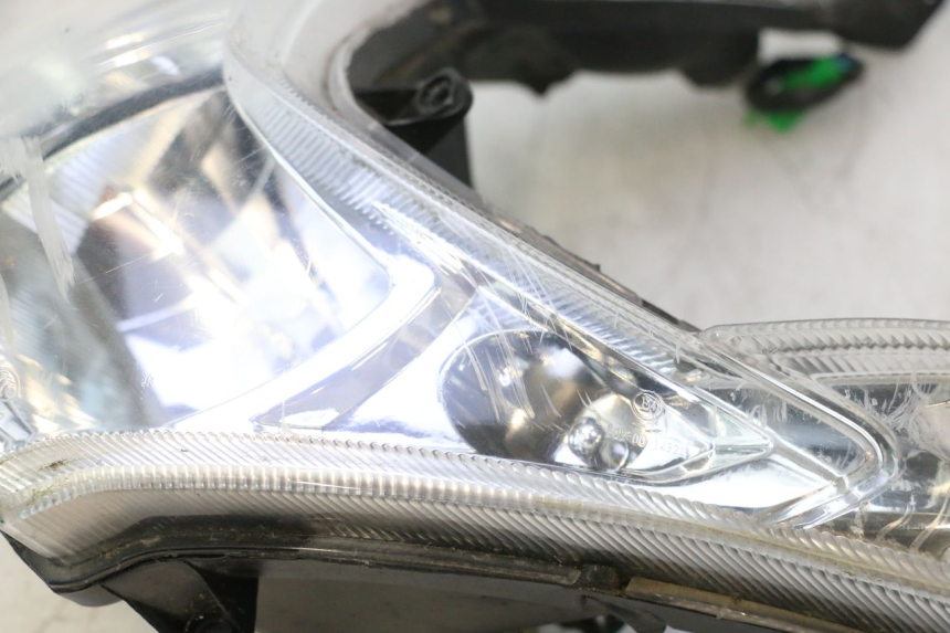 photo de FARO DELANTERO PEUGEOT KISBEE 4T 50 (2018 - 2022) - Recambio usado revisado