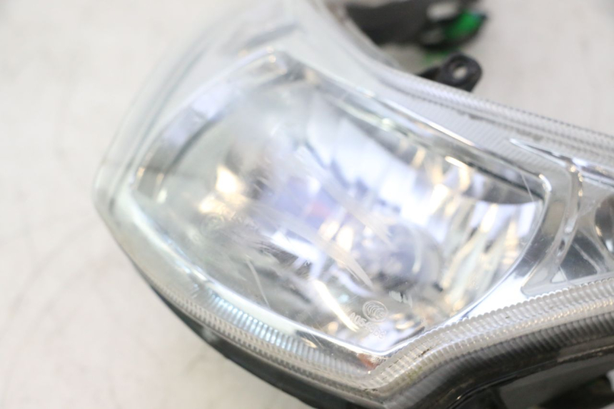 photo de FARO DELANTERO PEUGEOT KISBEE 4T 50 (2018 - 2022) - Marcados y referencias originales
