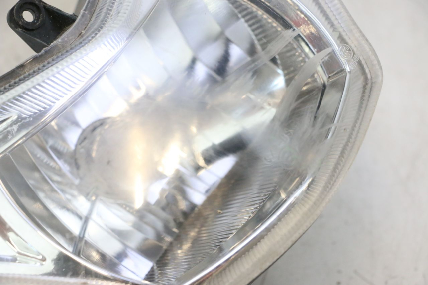 photo de FARO DELANTERO PEUGEOT KISBEE 4T 50 (2018 - 2022) - Características distintivas