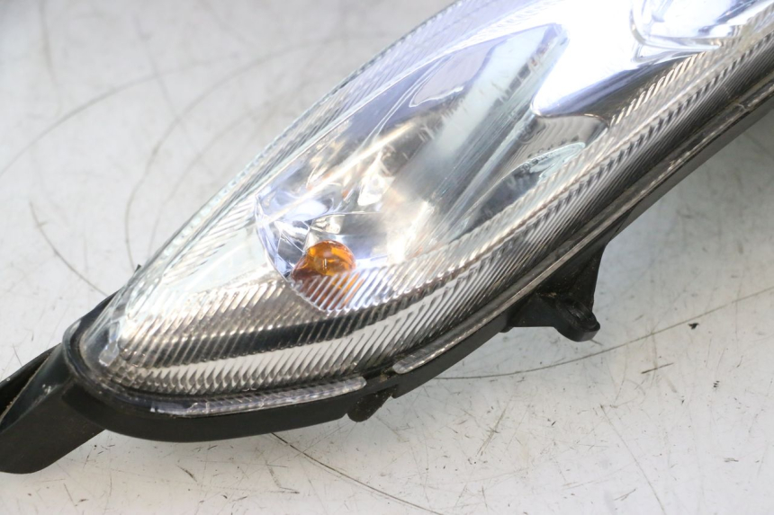 photo de FARO DELANTERO PEUGEOT KISBEE 4T 50 (2018 - 2022) - Zoom sobre los componentes
