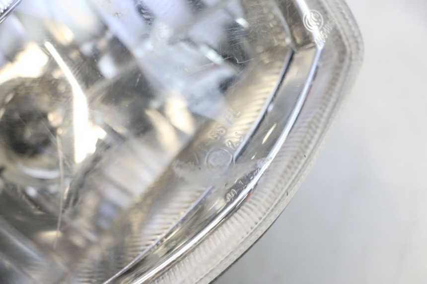photo de FARO DELANTERO PEUGEOT KISBEE 4T 50 (2023 - 2026) - Enfoque en la estructura