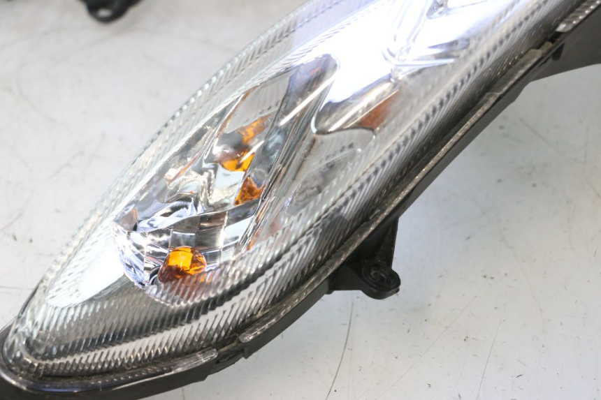photo de FARO DELANTERO PEUGEOT KISBEE 4T 50 (2023 - 2026) - Vista general del producto