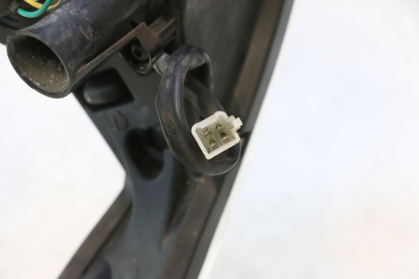 photo de FARO DELANTERO PEUGEOT KISBEE 4T 50 (2018 - 2022) - Ángulo de visión alternativo
