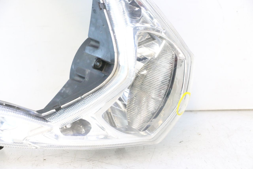 photo de FARO DELANTERO PEUGEOT KISBEE 4T 50 (2018 - 2022) - Primer plano técnico