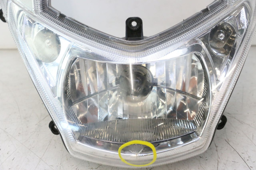 photo de FARO DELANTERO PEUGEOT KISBEE 4T 50 (2018 - 2022) - Detalles de los puntos de fijación