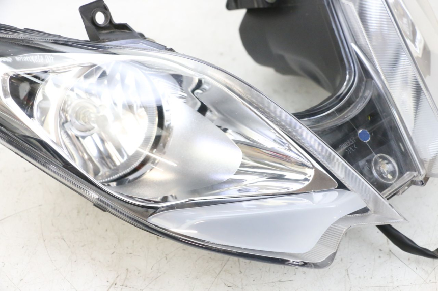 photo de FARO DELANTERO PIAGGIO MP3 HPE 300 (2019 - 2026) - Zoom sobre los componentes
