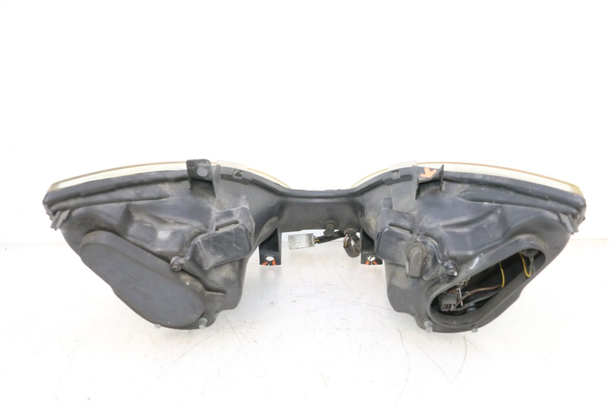 photo de FARO DELANTERO PIAGGIO MP3 RL 250 (2006 - 2010) - Primer plano técnico