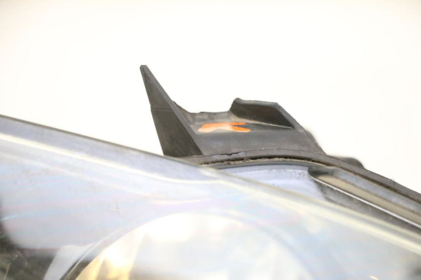 photo de FARO DELANTERO PIAGGIO MP3 RL 250 (2006 - 2010) - Características distintivas