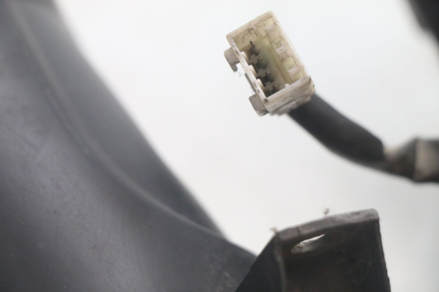 photo de FARO DELANTERO PIAGGIO MP3 125 (2006 - 2014) - Estado de la superficie y material