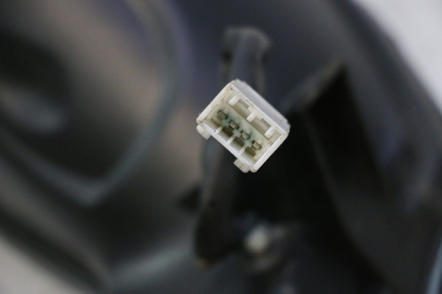 photo de FARO DELANTERO PIAGGIO MP3 125 (2006 - 2014) - Detalle de la pieza