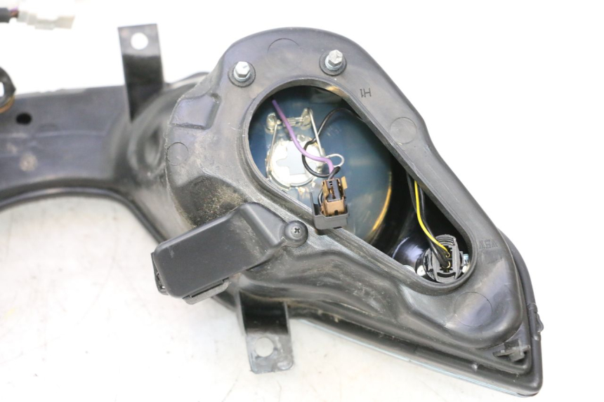 photo de FARO DELANTERO PIAGGIO MP3 125 (2006 - 2014) - Otra vista del artículo