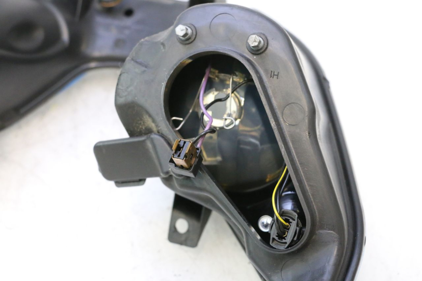 photo de FARO DELANTERO PIAGGIO MP3 125 (2006 - 2014) - Marcados y referencias originales