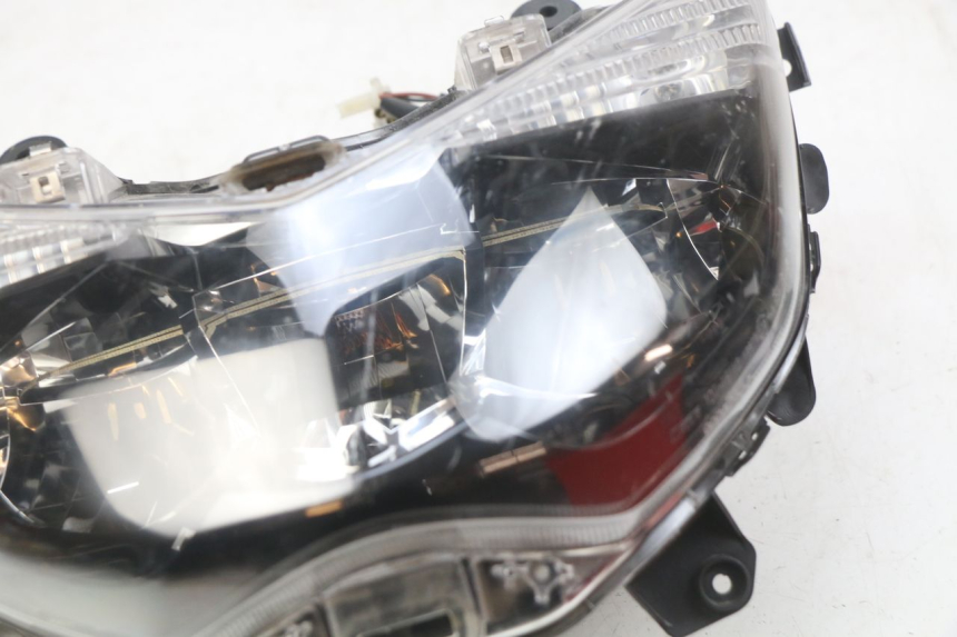 photo de FARO DELANTERO YAMAHA N-MAX NMAX 125 (2017 - 2020) - Detalle de la pieza
