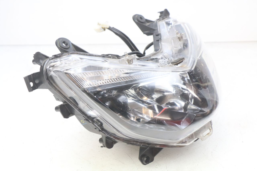 photo de FARO DELANTERO YAMAHA N-MAX NMAX 125 (2017 - 2020) - Enfoque en la estructura