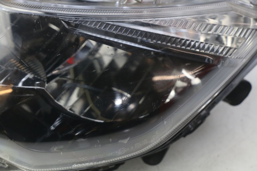 photo de FARO DELANTERO YAMAHA N-MAX NMAX 125 (2017 - 2020) - Detalles de los puntos de fijación