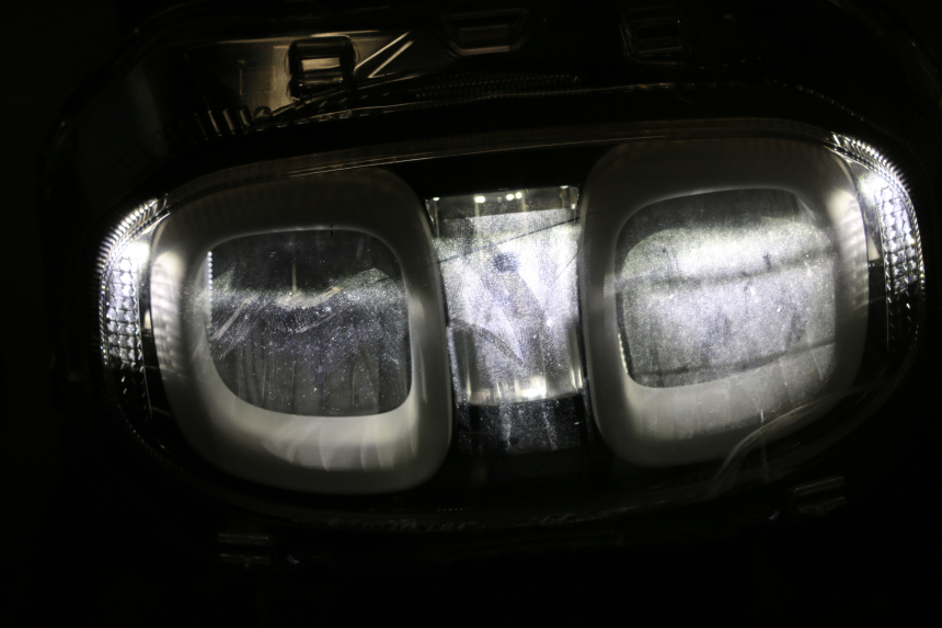 photo de FARO DELANTERO YAMAHA NEO'S CORE 1 (2022 - 2026) - Inspección visual detallada