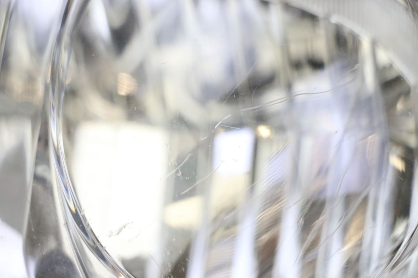 photo de FARO DELANTERO YAMAHA NEOS NEO'S 4T 50 (2008 - 2016) - Detalles de los puntos de fijación