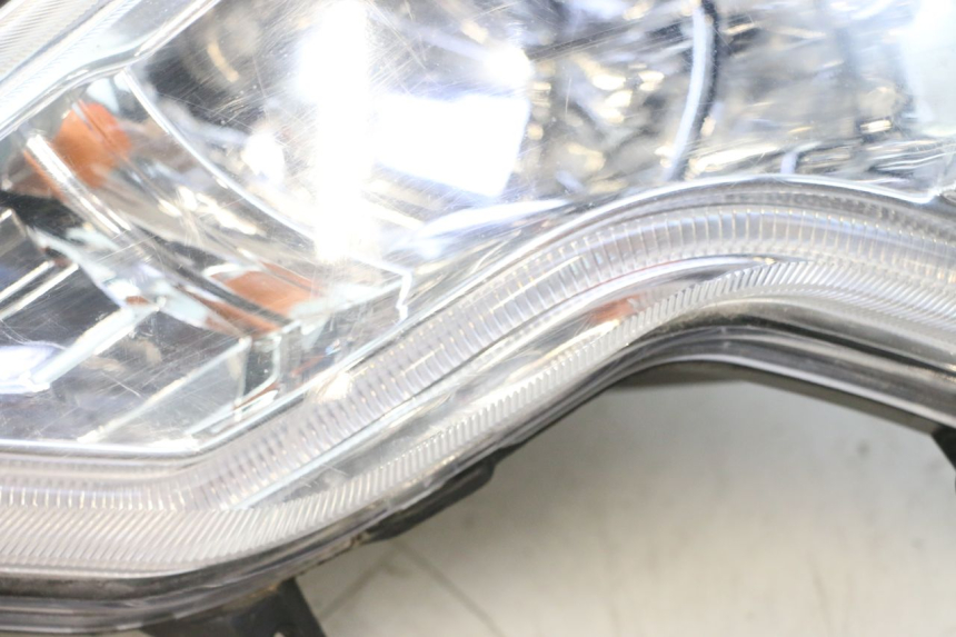 photo de FARO DELANTERO IMF INDUSTRIE NEW PACH 2T 50 (2014 - 2020) - Estado de la superficie y material