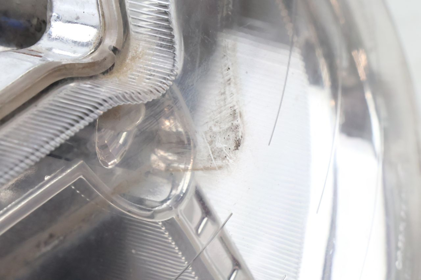 photo de FARO DELANTERO PIAGGIO NEW TYPHOON 50 (2018 - 2021) - Otra perspectiva