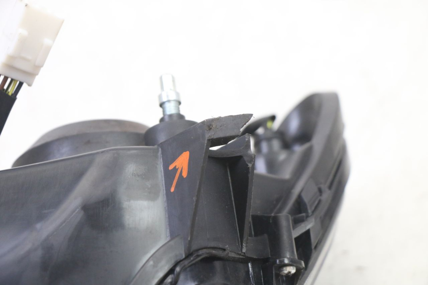 photo de FARO DELANTERO PIAGGIO NRG POWER PUREJET 50 (2018 - 2021) - Características distintivas