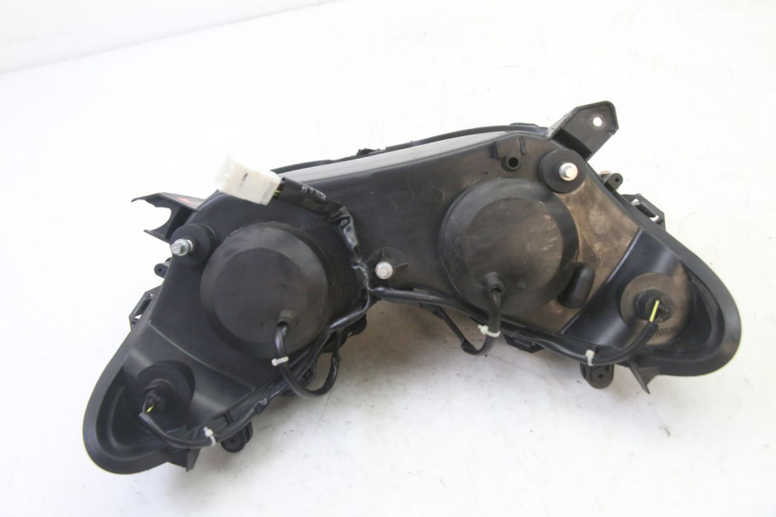 photo de FARO DELANTERO PIAGGIO NRG POWER PUREJET 50 (2018 - 2021) - Zoom sobre los componentes