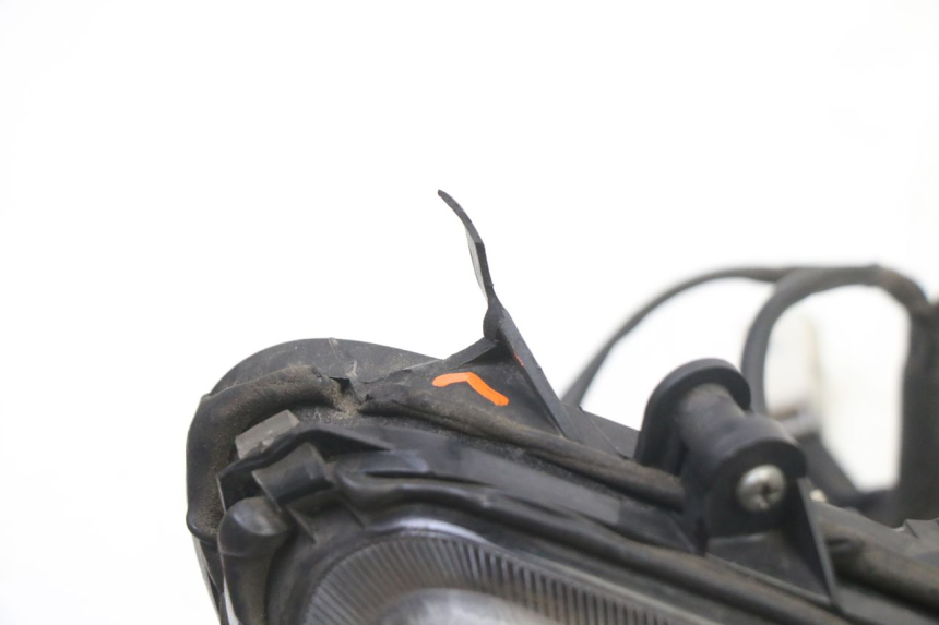 photo de FARO DELANTERO PIAGGIO NRG POWER PUREJET 50 (2018 - 2021) - Otra perspectiva