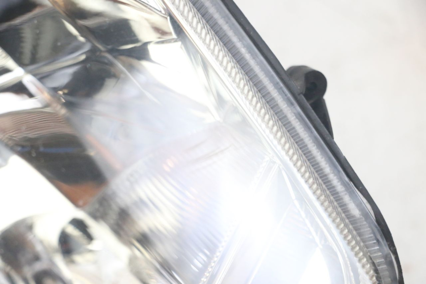 photo de FARO DELANTERO SYM ORBIT 2 4T 50 (2008 - 2017) - Estado de la superficie y material