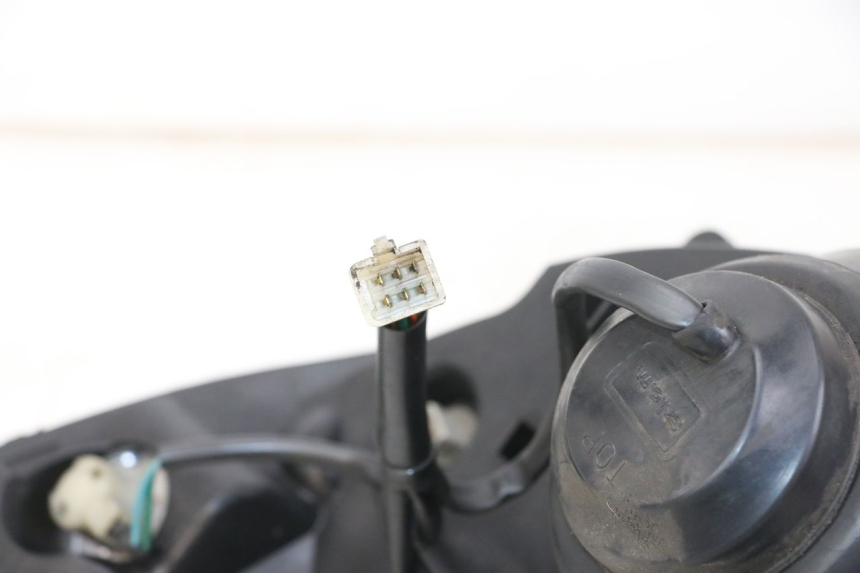 photo de FARO DELANTERO PEUGEOT ELYSTAR 125 (2002 - 2007) - Primer plano técnico