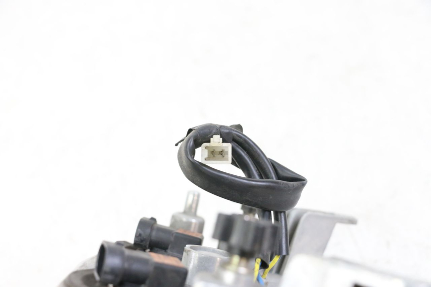 photo de FARO DELANTERO PIAGGIO NEW TYPHOON 50 (2010 - 2017) - Primer plano técnico