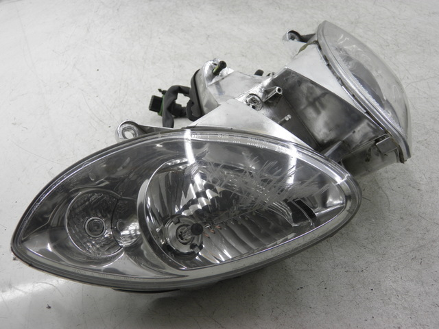 photo de FARO DELANTERO PIAGGIO X9 250 (2000 - 2002) - Otra vista del artículo