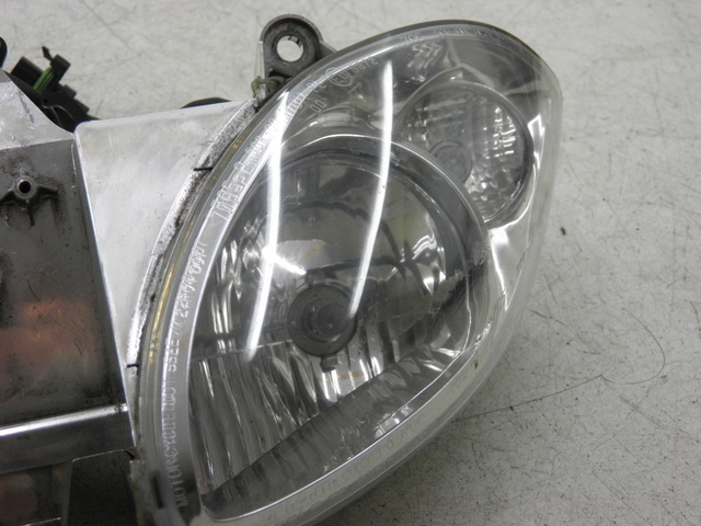 photo de FARO DELANTERO PIAGGIO X9 250 (2000 - 2002) - Otra perspectiva