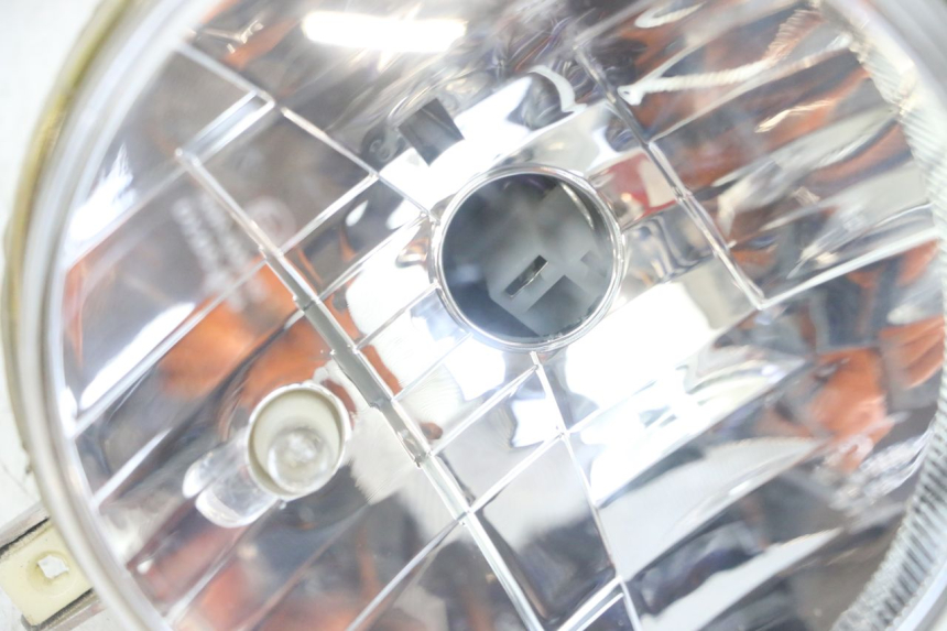 photo de FARO DELANTERO EFUN PUSA 1 - Estado de la superficie y material