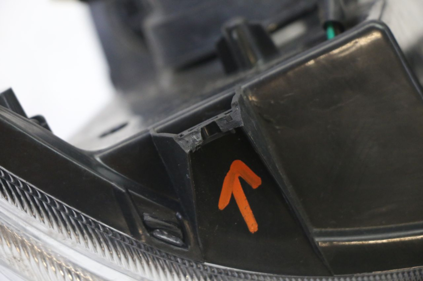 photo de FARO DELANTERO MAG POWER R-STREET 50 (2016 - 2025) - Primer plano técnico