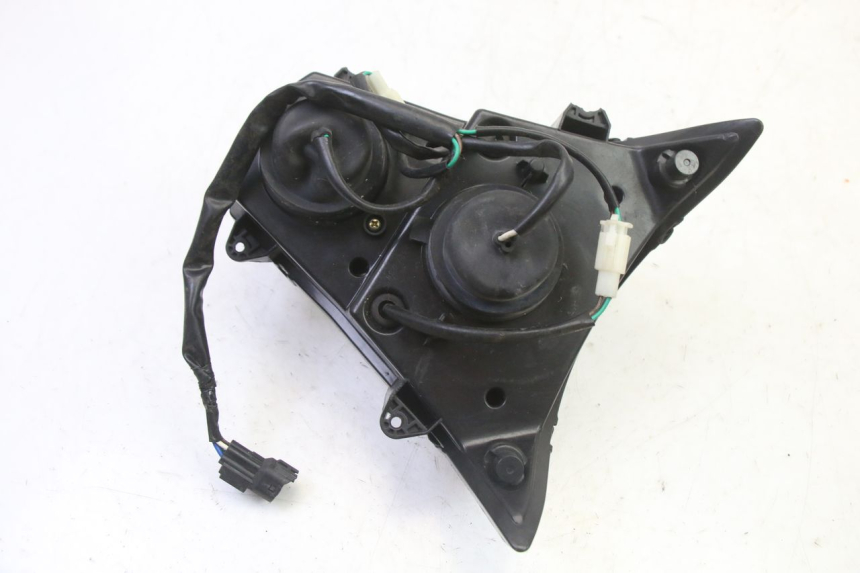 photo de FARO DELANTERO MAG POWER R-STREET 50 (2016 - 2025) - Detalles de los puntos de fijación