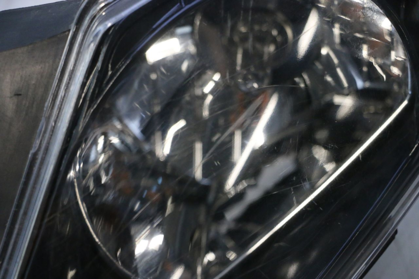 photo de FARO DELANTERO ORCAL RAPTOR 50 (2015 - 2021) - Estado de la superficie y material