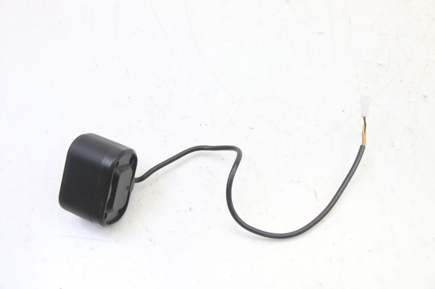 photo de FARO DELANTERO PUNK ELECTRIC RIDER 1 - Zoom estado de uso