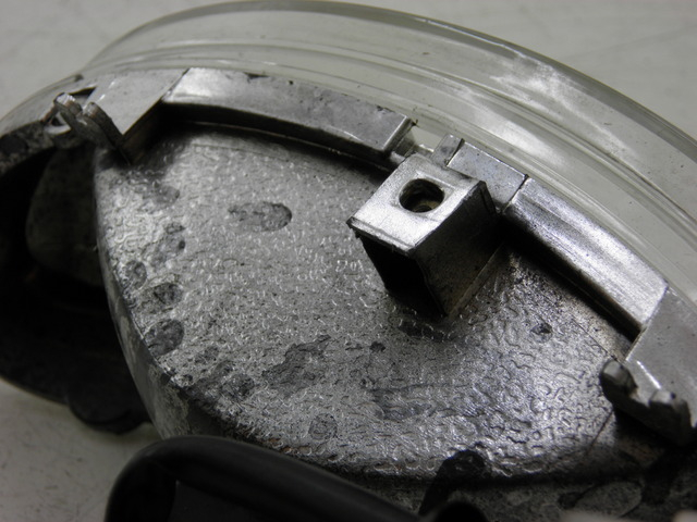 photo de FARO DELANTERO ROADSIGN WALLABY 50 (2009 - 2014) - Detalles de los puntos de fijación