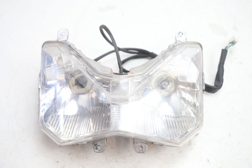 photo de FARO DELANTERO YAMASAKI ROADSTER 50 (2013 - 2018) - Detalle de la pieza